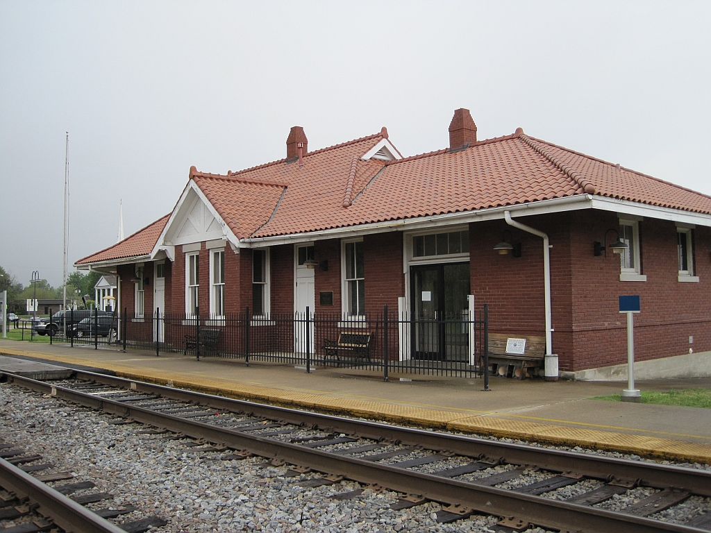 Walnut Ridge Amtrak Station.