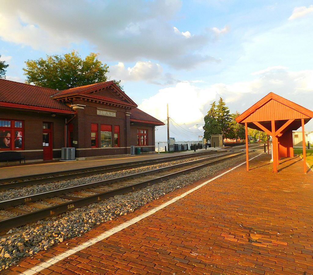 Book Amtrak From Plano