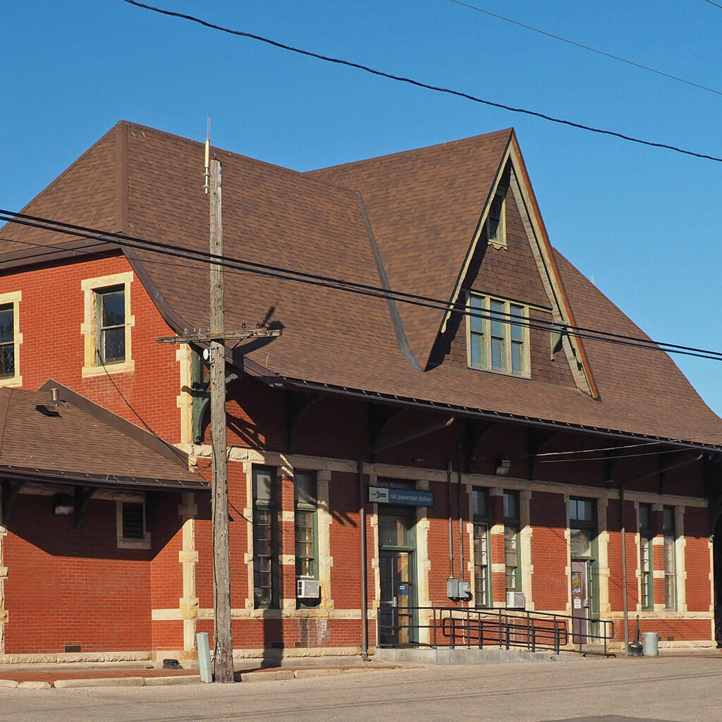 Book Amtrak From New Haven Union Station